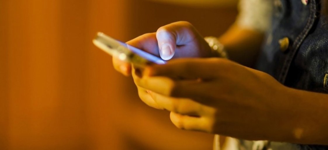 How to Protect Your Children from Cyberbullying & Sexting How to Protect Your Children from Cyberbullying & Sexting